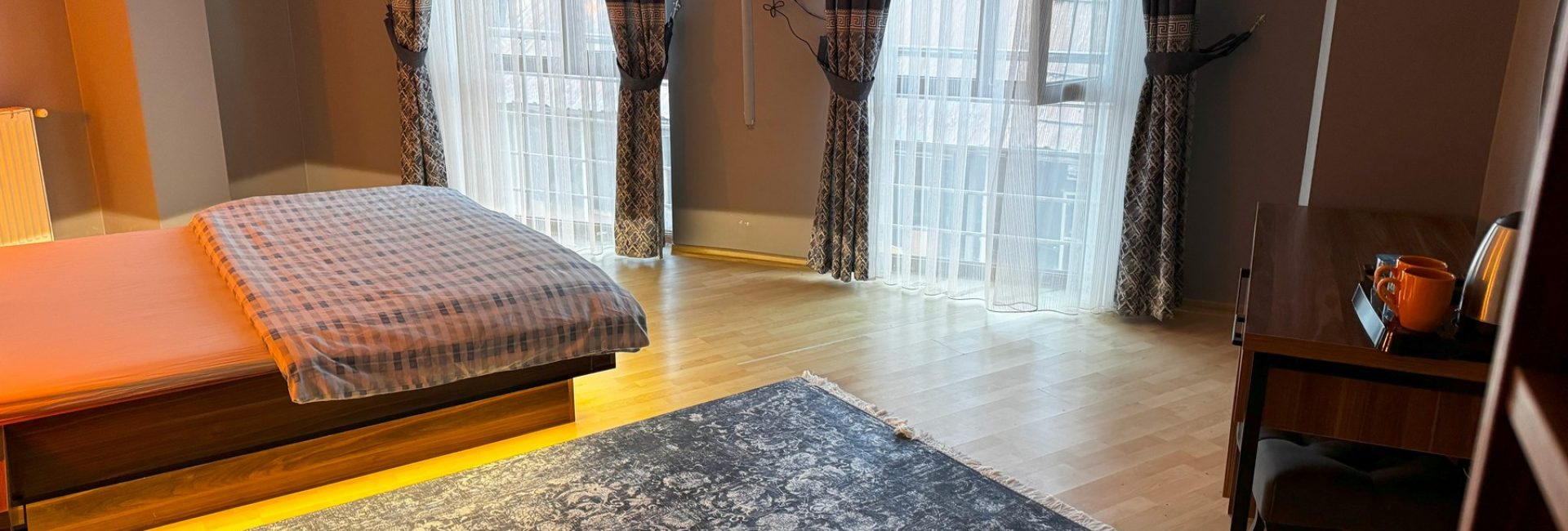 Tek Kişilik Double Yataklı Oda